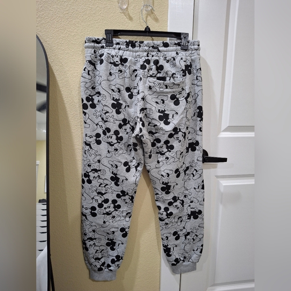 Divided H&M Disney Gray Mickey Mouse Set - Picture 7 of 10